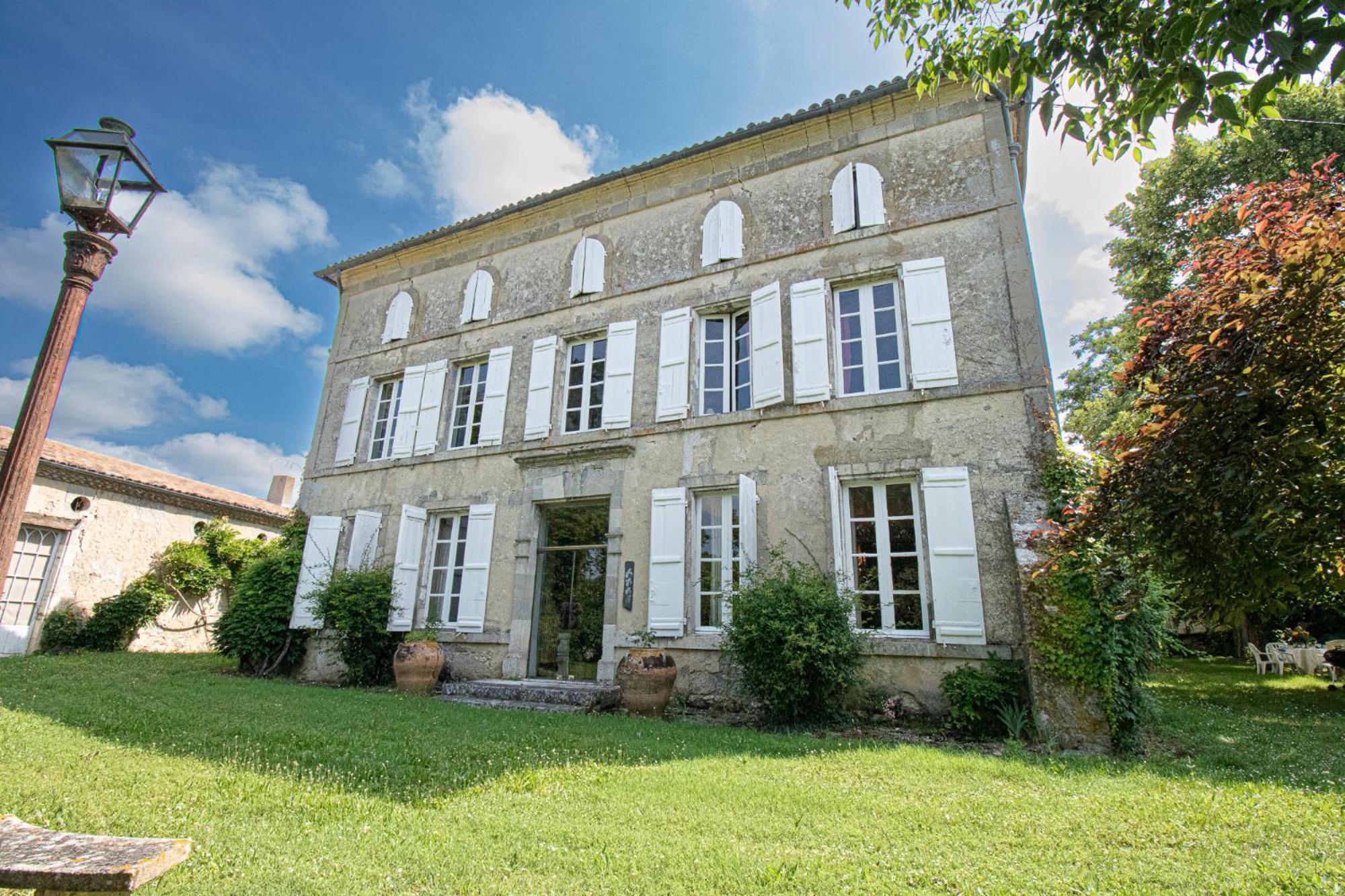 Chambres D'Hotes Dans Une Maison De Maitre A 5 Min Du Centre De Nérac Exteriör bild